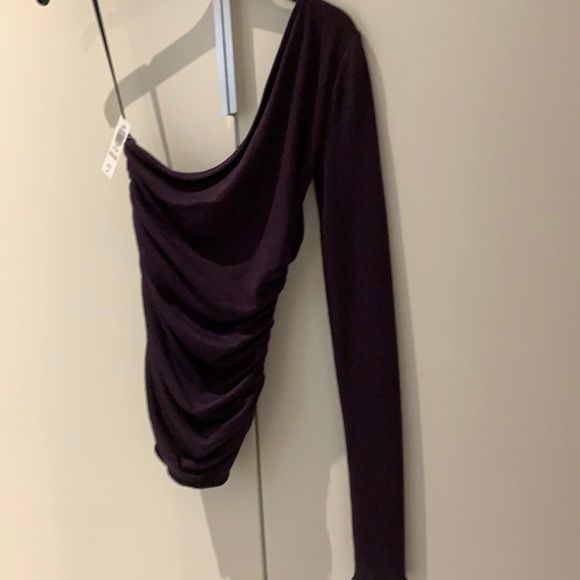 NWT Aritzia Wilfred Free Saturn One Shoulder Top - Picture 2 of 4